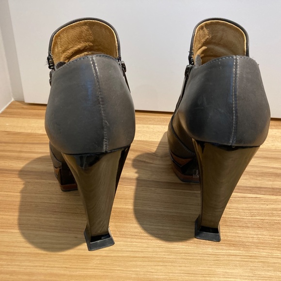 Fluevog Grey Shoes - Picture 4 of 6